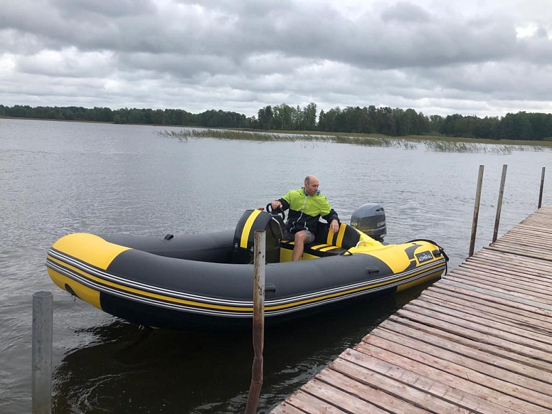 Адмирал RIB 470 с консолью